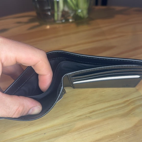 Authentic GUCCI Vintage Logo Mens Bi Fold Wallet Black NEW WITHOUT BOX - Picture 4 of 6